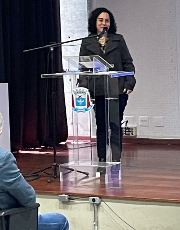 Prof. Poliana Lima - diretora acadêmica da PIAGET